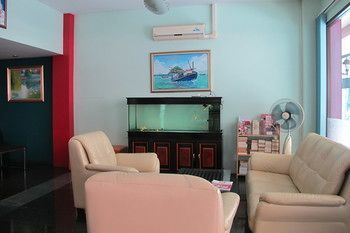 Somjai House Hotell Si Racha Eksteriør bilde